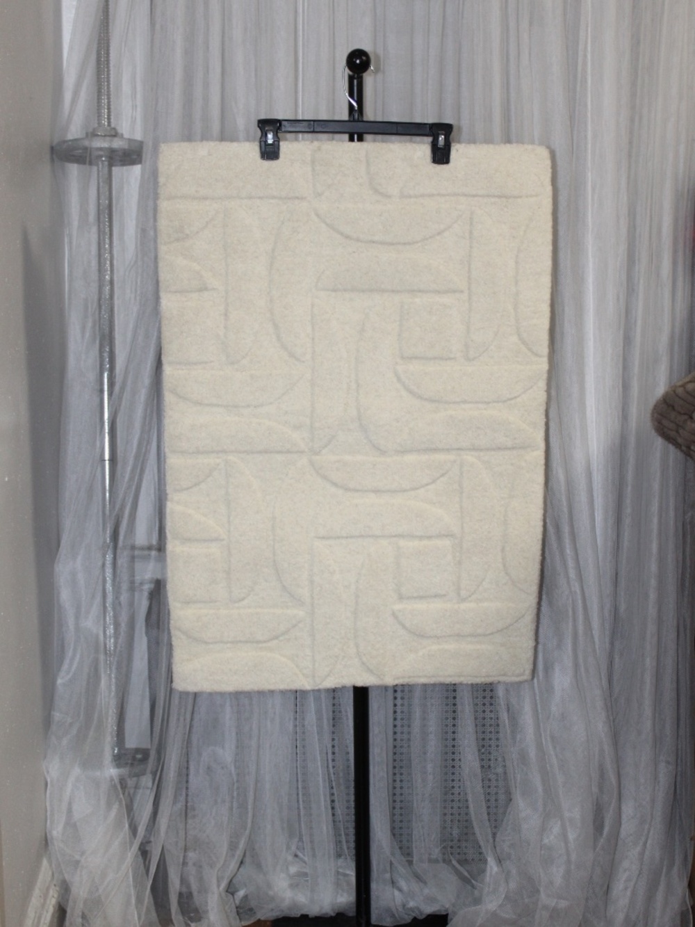 Williams Sonoma Deco Geometric Accent Rug.  Sz. 2"x3"